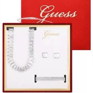 Guess 3 piece set NIB